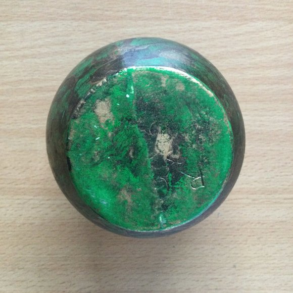 vintage hand painted ceramic small vase green black gold signed R.G 75 - Picture 7 of 8